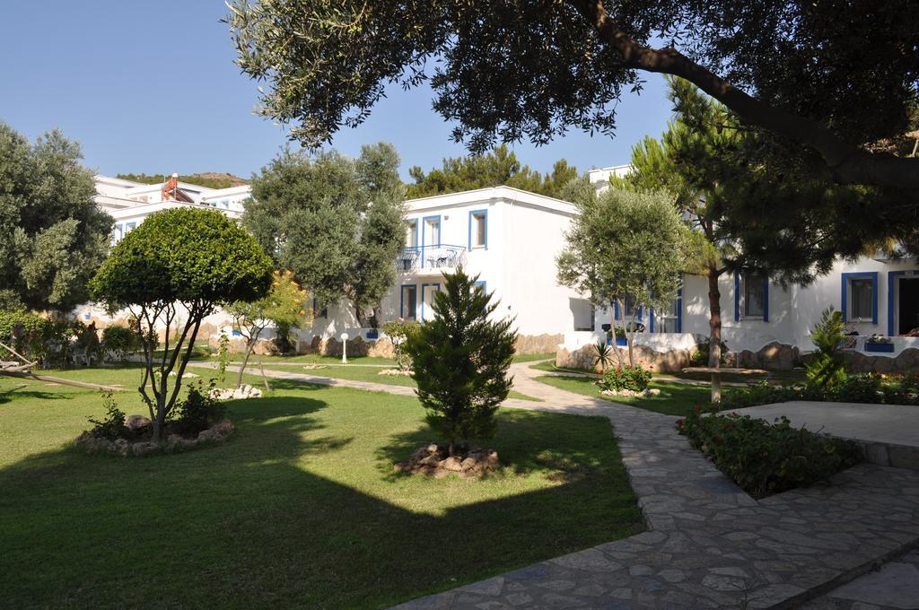 Club Mackerel Holiday Village Foca Exterior photo