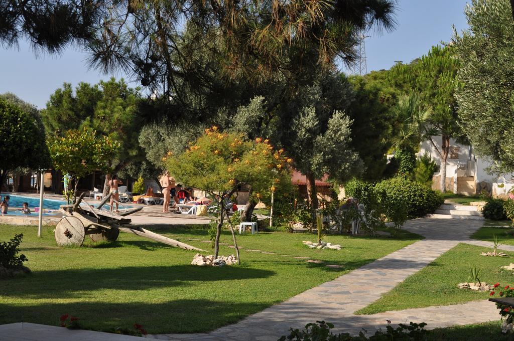Club Mackerel Holiday Village Foca Exterior photo