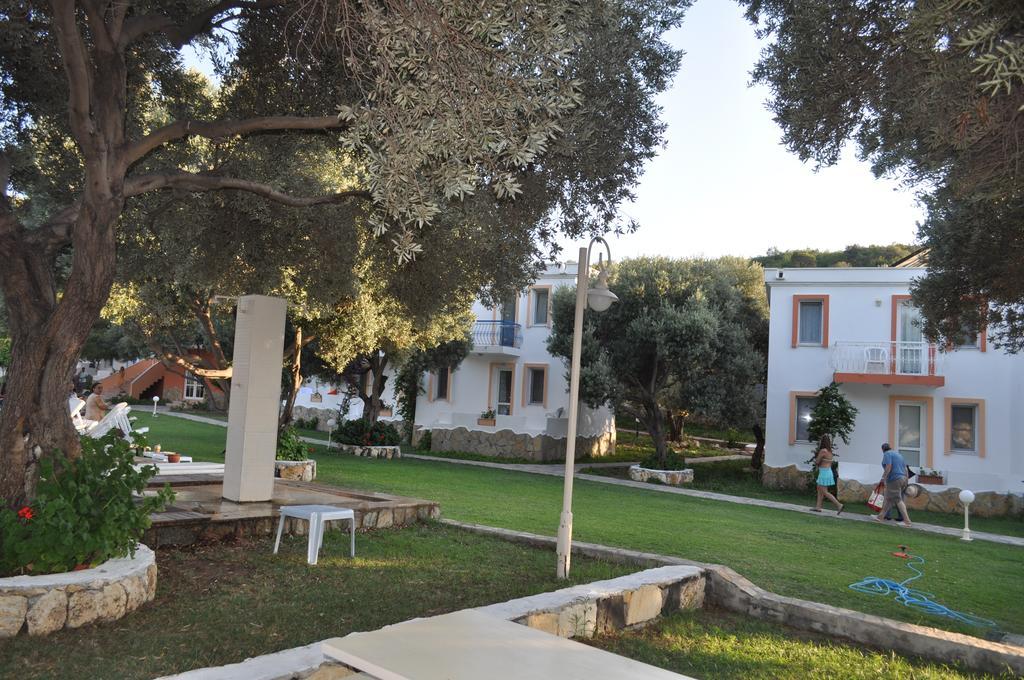 Club Mackerel Holiday Village Foca Exterior photo