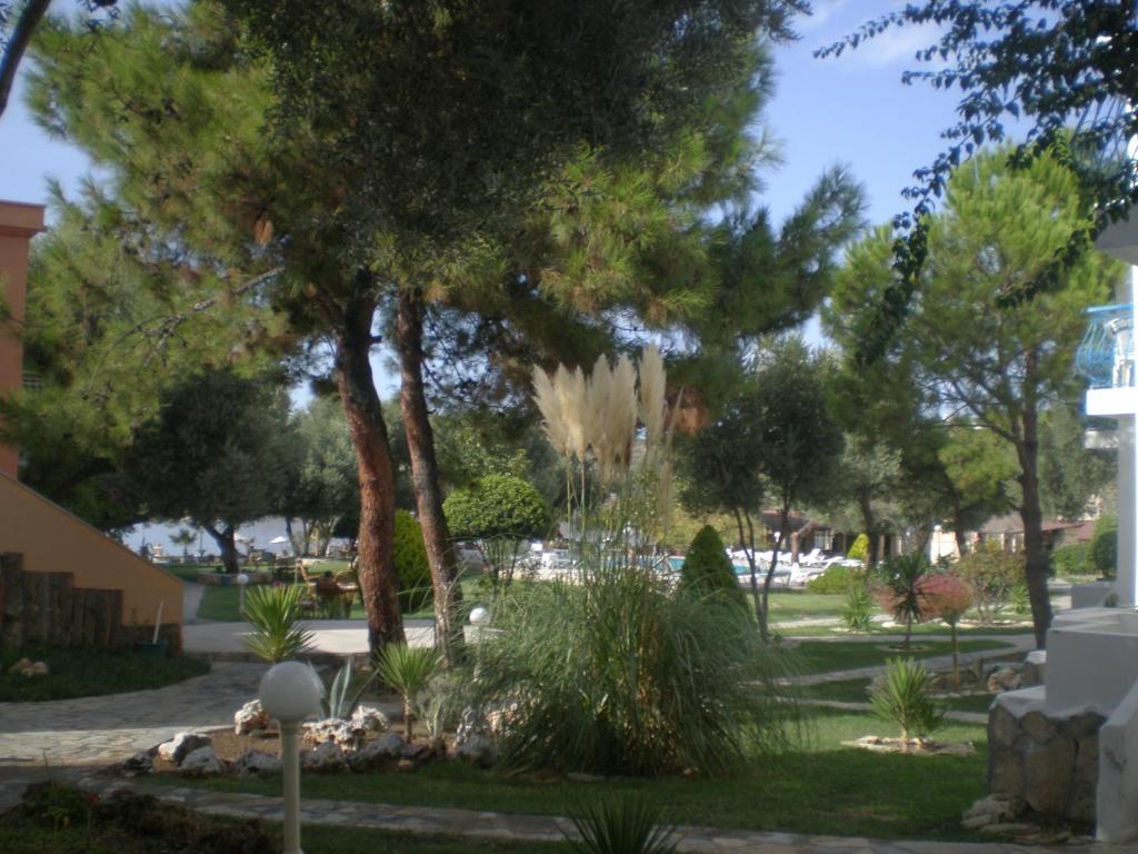 Club Mackerel Holiday Village Foca Exterior photo