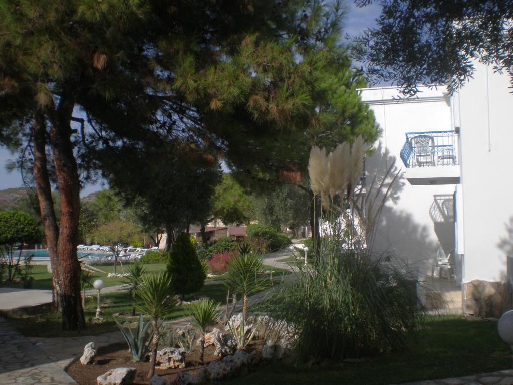 Club Mackerel Holiday Village Foca Exterior photo