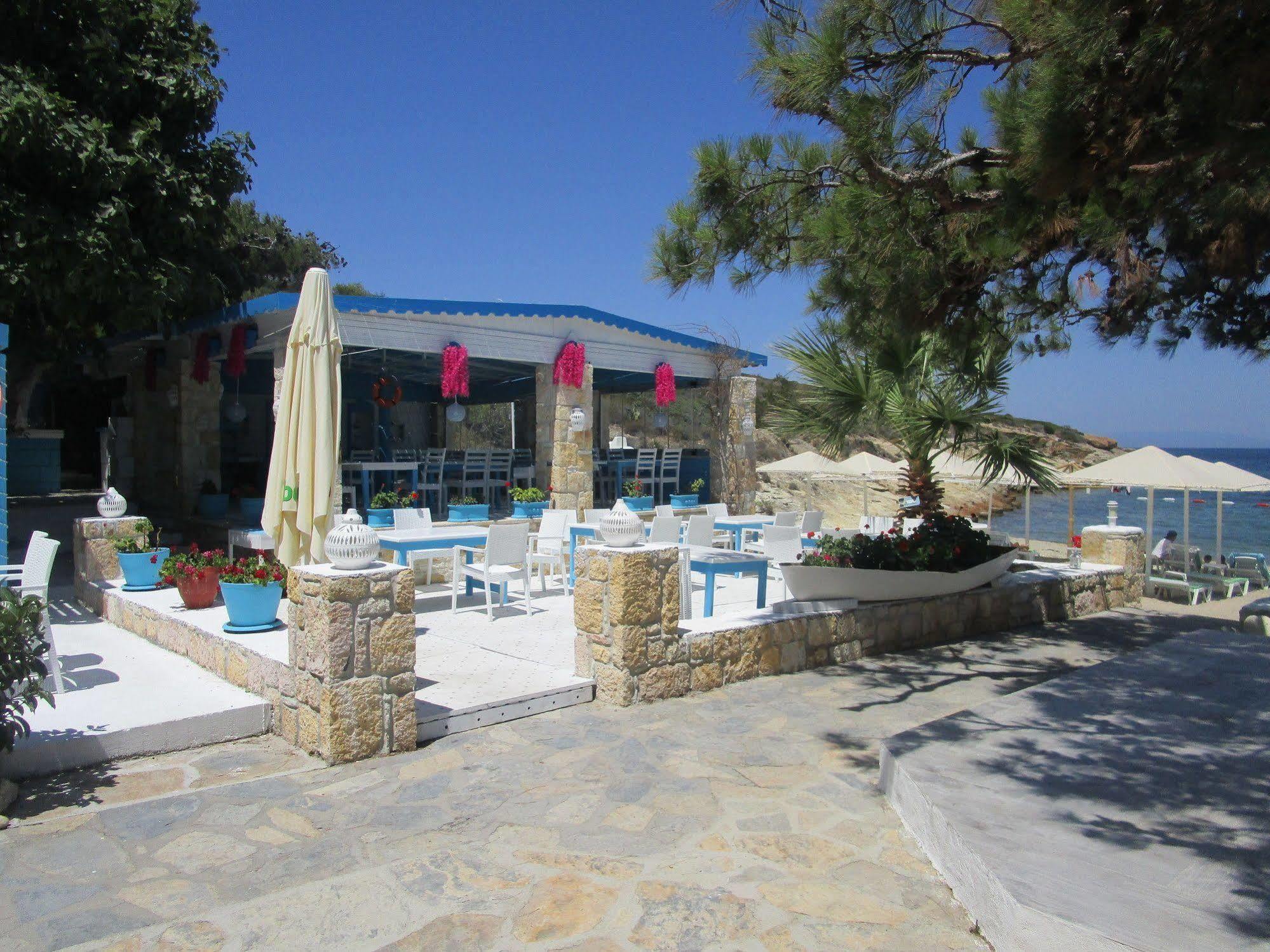 Club Mackerel Holiday Village Foca Exterior photo